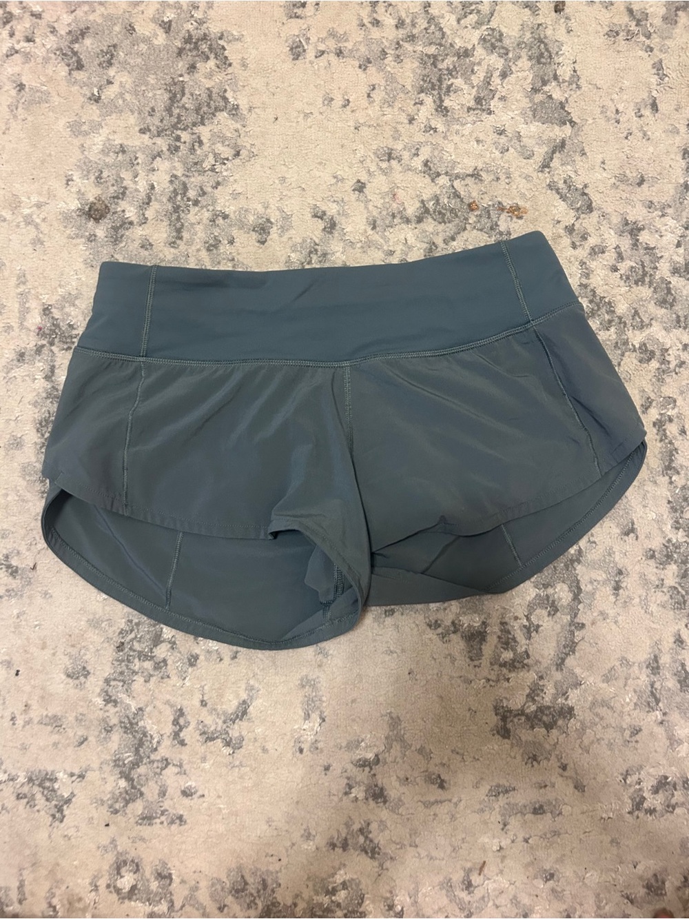 lululemon athletica Women’s speed up low rise 2.5 athletic shorts